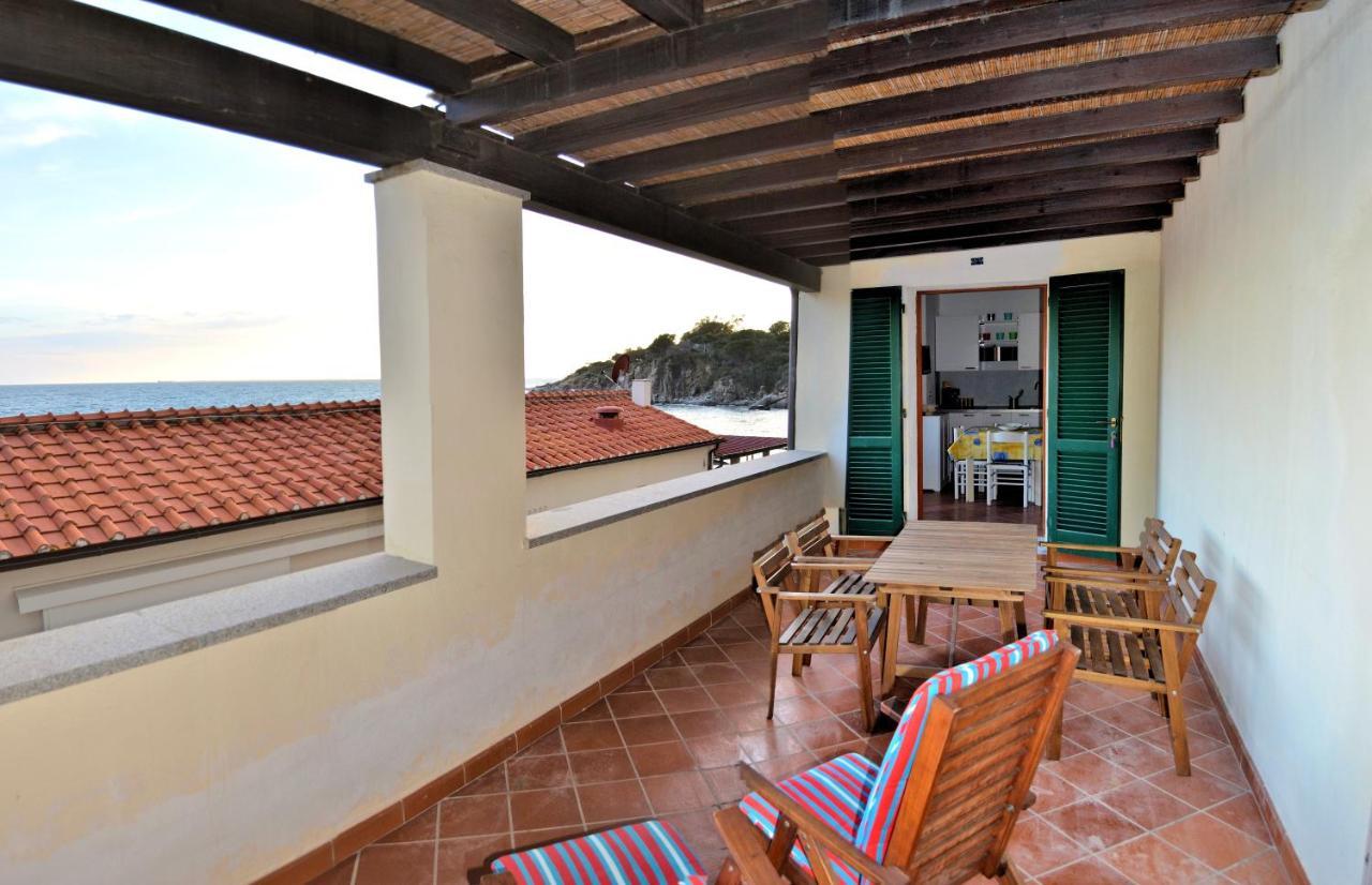 Appartement Le Soleil à Spiaggia di Cavoli Extérieur photo