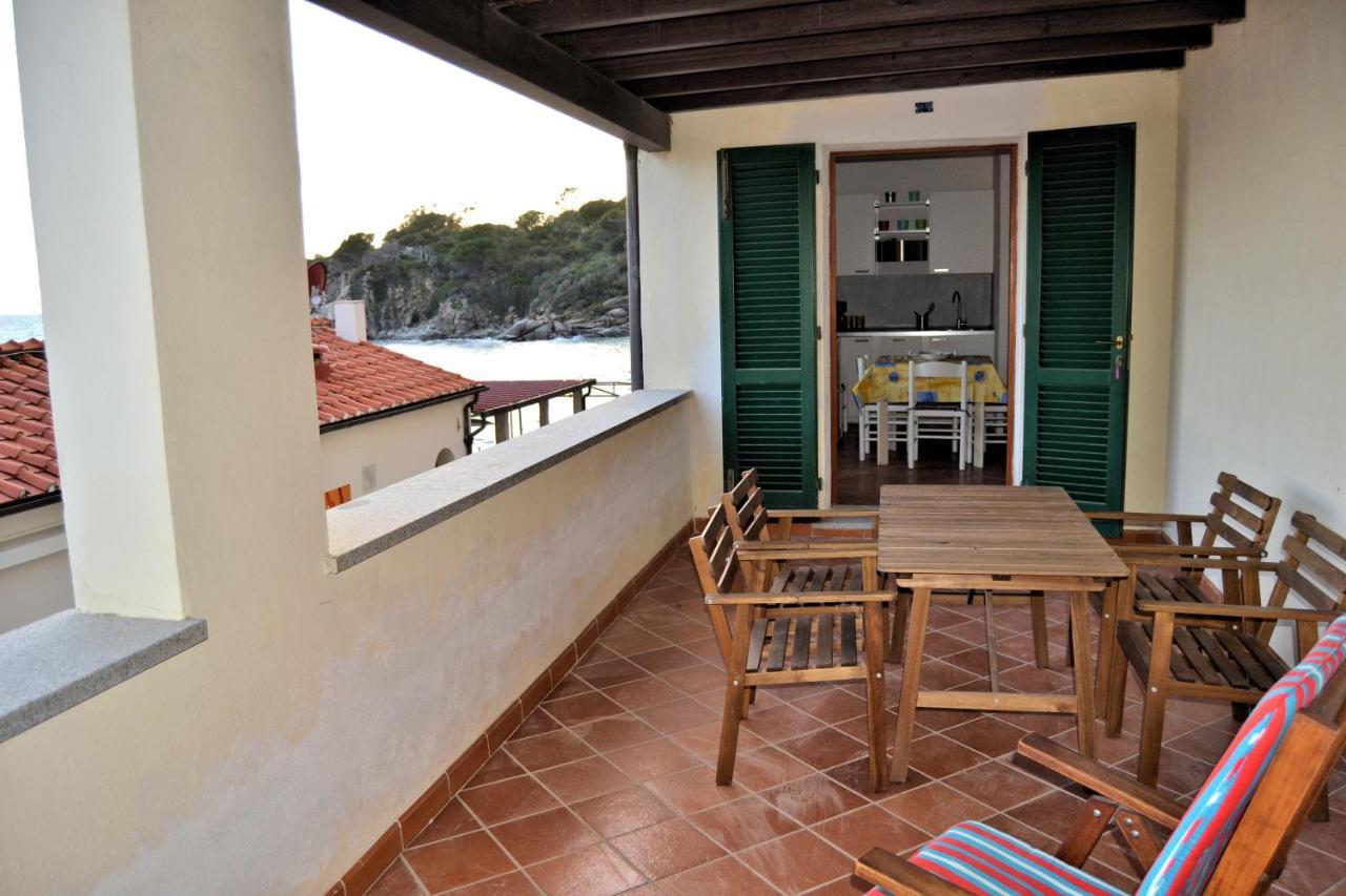 Appartement Le Soleil à Spiaggia di Cavoli Extérieur photo