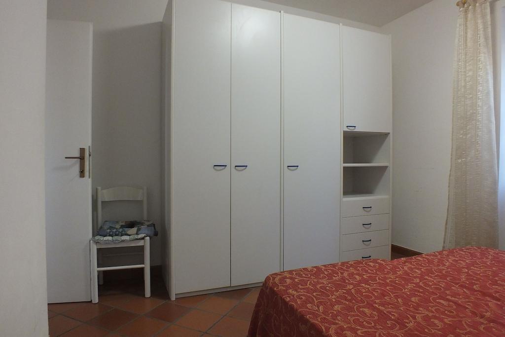 Appartement Le Soleil à Spiaggia di Cavoli Chambre photo
